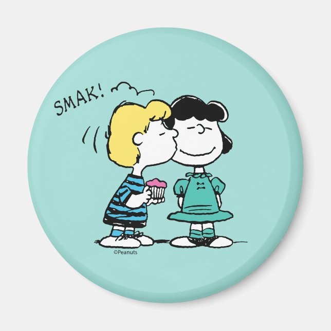 Peanuts | Valentine's Day | Lucy & Schroeder Kiss Magnet (Front)
