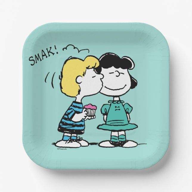 Peanuts | Valentine's Day | Lucy & Schroeder Kiss Paper Plate (Front)