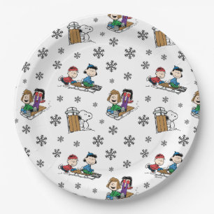 Peanuts   Winter Sledding Fun Pattern Paper Plate