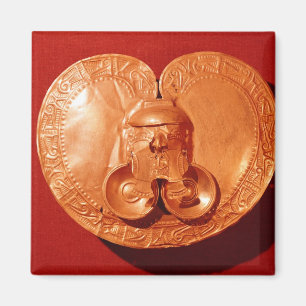 Pectoral with a human face magnet