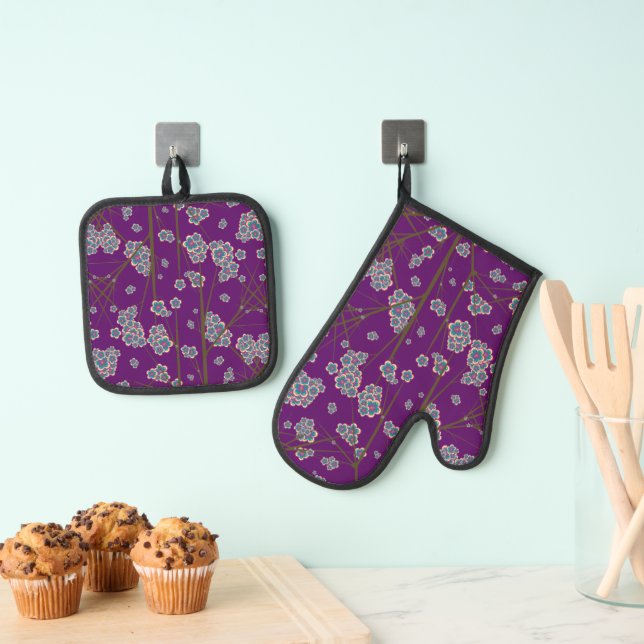 Peculiar Branches Amethyst  Oven Mitt & Pot Holder Set (Insitu(Hanging))