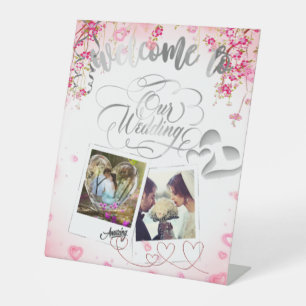 Pedestal Sign para boda con flores y corazones