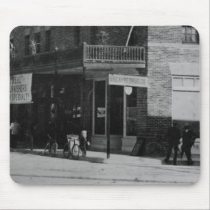 Pedestrians, cyclists, and horse-carriages mouse pad
