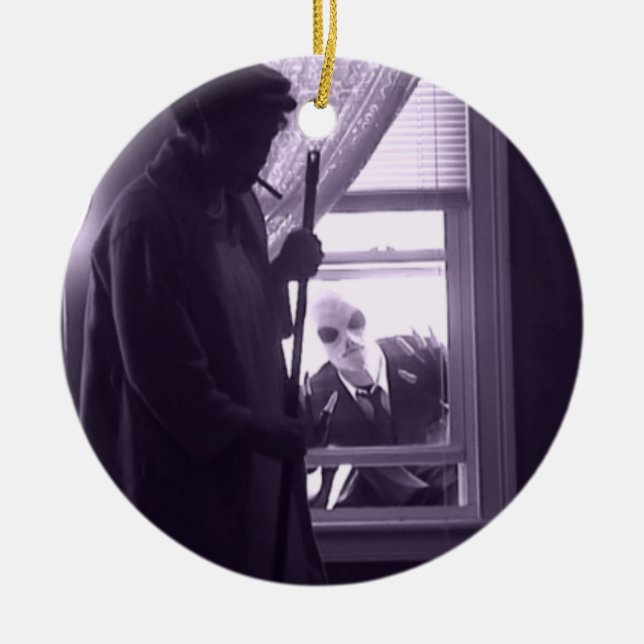 Peeping Bob Ornament (Front)