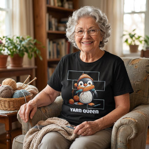 Penguin Retirement Gifts for Crocheter Mum Grandma T-Shirt