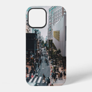 PEOPLE AT THE STREETS OF THE CITY DURING DAY iPhone 12 CASE