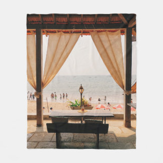 PEOPLE ON SEASHORE FLEECE BLANKET