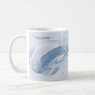 PEOPLE ON SNOW COVERED GROUND DURING DAYTIME COFFEE MUG