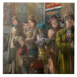 People - People waiting for the bus - 1943 Tile