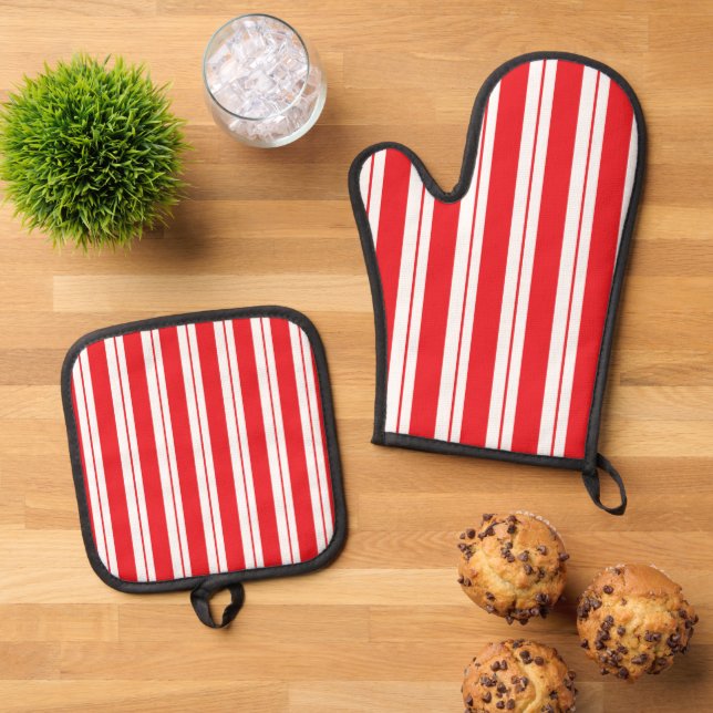 Peppermint Stripes Christmas Candy Cane  Oven Mitt & Pot Holder Set (Top Down)
