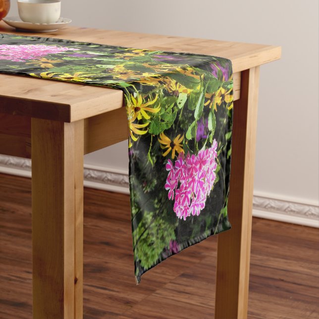 Peppermint Twist Phlox in the Flower Garden Short Table Runner (In Situ)