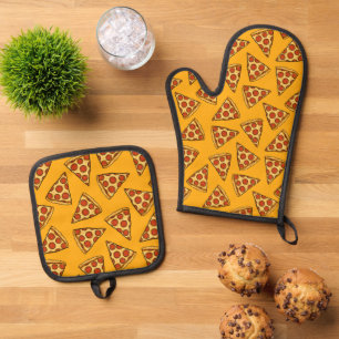 Pepperoni Pizza Pattern Oven Mitt & Pot Holder Set