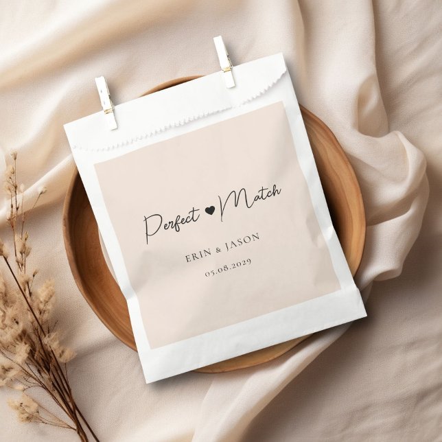 Perfect Match! Blush-Light-Brown, Elegant, Heart Favour Bag (erfect Match! Elegant, Simpel, Heart Wedding Favor Bag with your name and Date.)