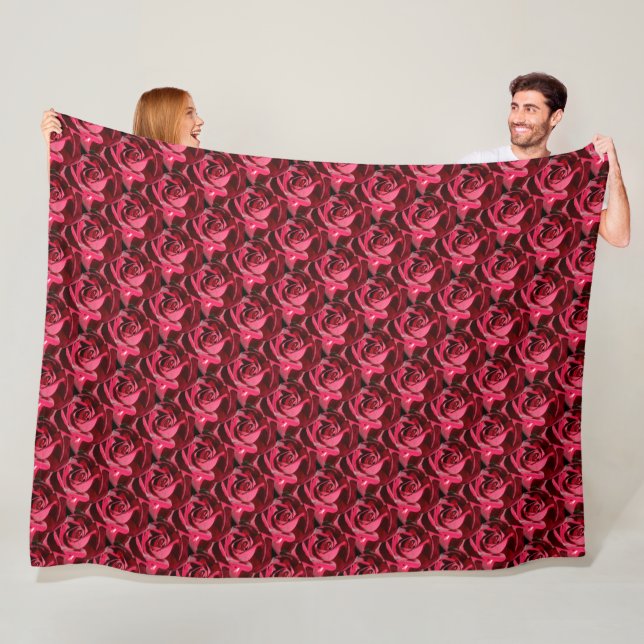 PERFECTLY RED ROSES       FLEECE BLANKET (In Situ)