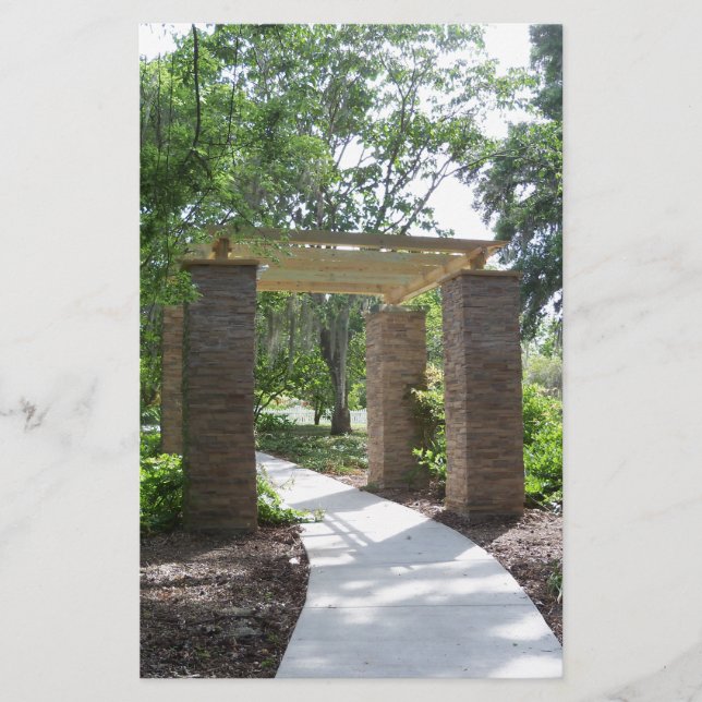 pergola on a path (Front)