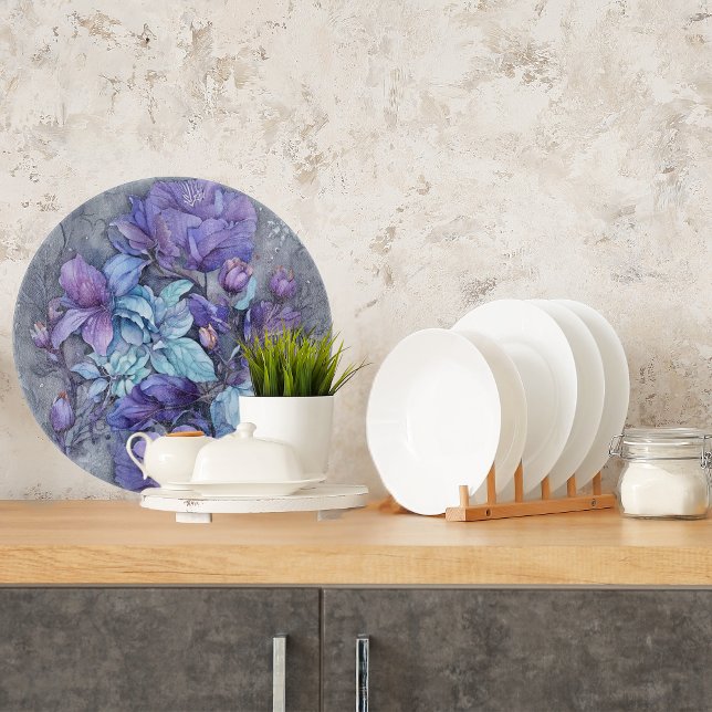 Periwinkle Garden Round Cutting Board (Creator Uploaded)