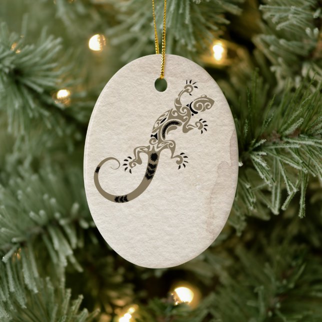 Personalised Brown Gecko Lizard on Stone Christmas Ceramic Ornament (Tree)