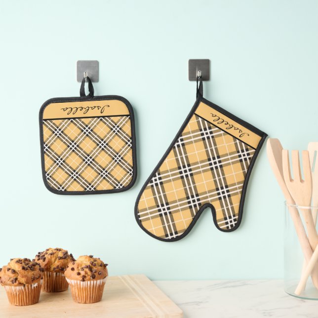 Personalised Brown White Black Plaid Pattern Oven Mitt & Pot Holder Set (Insitu(Hanging))