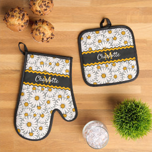 Personalised Elegant White Yellow Daisy Pattern Oven Mitt & Pot Holder Set