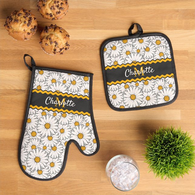Personalised Elegant White Yellow Daisy Pattern Oven Mitt & Pot Holder Set (Creator Uploaded)