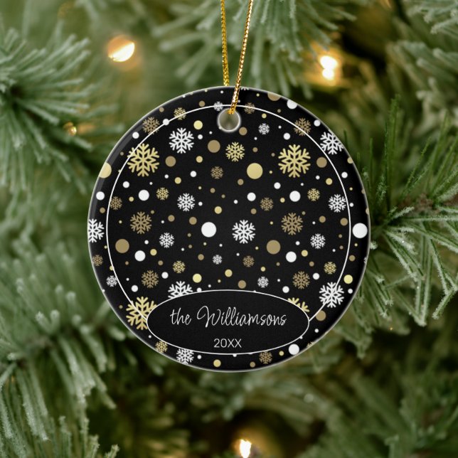 Personalised Family Photo Christmas 2025 Ceramic Ornament (Tree)