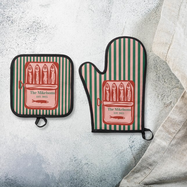 Personalised Family Retro Sardine Tin Stripes Oven Mitt & Pot Holder Set (Creator Uploaded)
