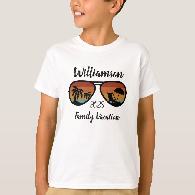 Personalised family vacation T-Shirt (Front)