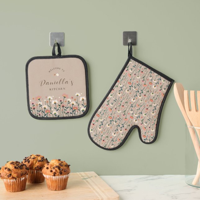 Personalised Feminine Boho Chic Wildflower  Oven Mitt & Pot Holder Set (Creator Uploaded)