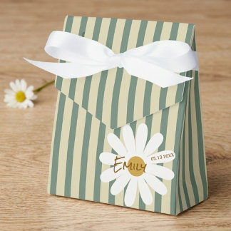 Personalised Green Daisy Favour Boxes | Floral 