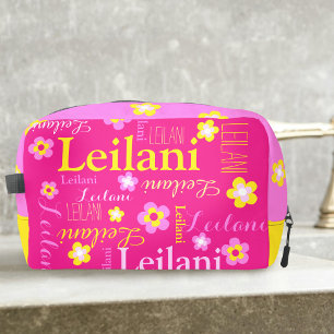 Personalised name typographic flower pink dopp kit