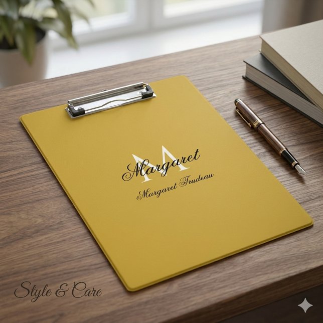 Personalised Name with Stylish Monogram M Gold Clipboard (Personalized Name with Stylish Monogram M Gold Clipboard)