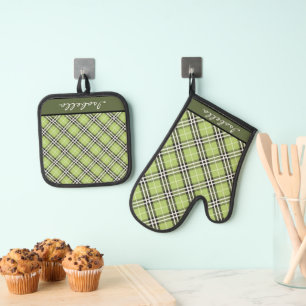 Personalised Olive Green White Black Plaid Pattern Oven Mitt & Pot Holder Set