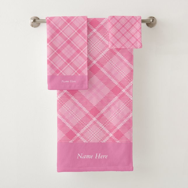 Personalised pink plaid bath towel set (Insitu)
