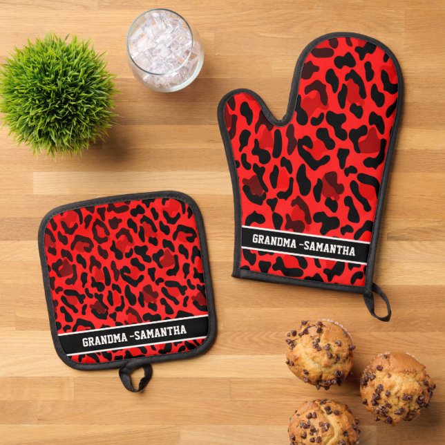 Personalised Red Leopard Print Grandma Name Oven Mitt & Pot Holder Set (Top Down)