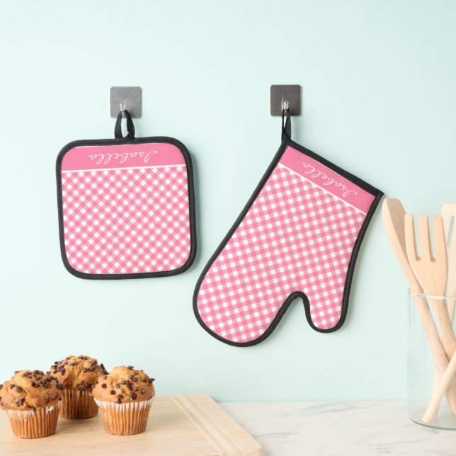 Personalised Spring Pink White Plaid Pattern  Oven Mitt & Pot Holder Set (Insitu(Hanging))