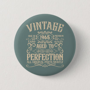 Personalised vintage 60th birthday whiskey themed 6 cm round badge