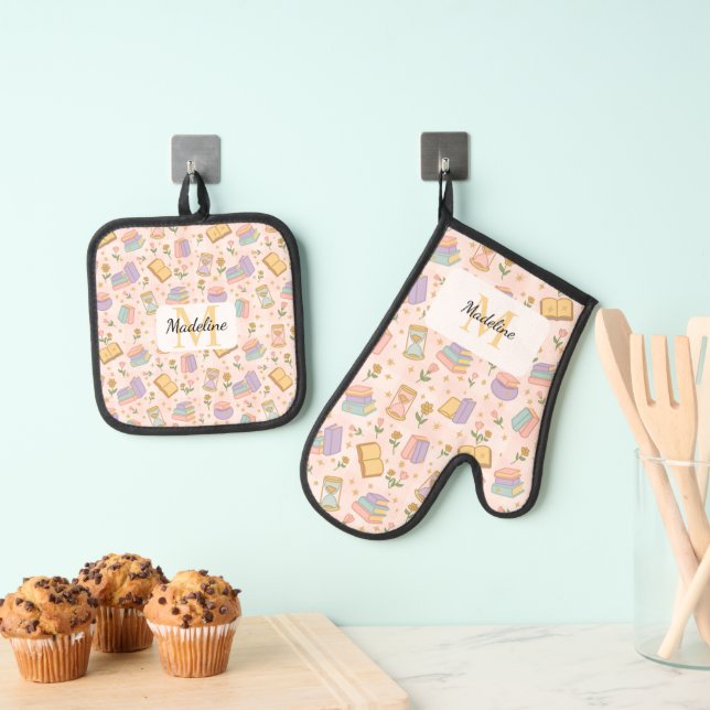 Personalized Pastel Kitchen Magic Pink Oven Mitt & Pot Holder Set (Insitu(Hanging))