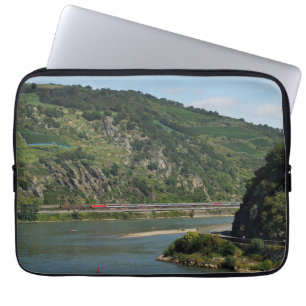 Personenzug in Oberwesel Laptop Sleeve