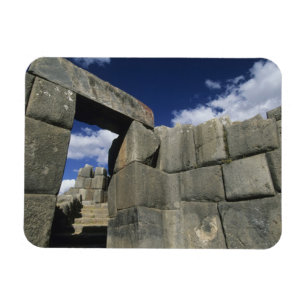 Peru, Cuzco, Sacsayhuaman fortress, good example Magnet