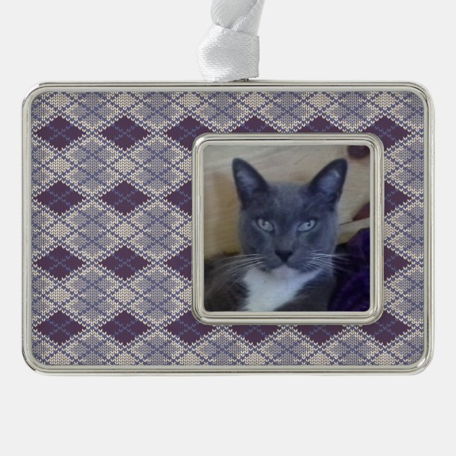 PET LOVE Framed Horizontal Ornament / Plum Knit (Front)