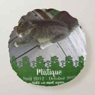 Pet Memorial Remembrance Beloved Keepsake Round Cushion