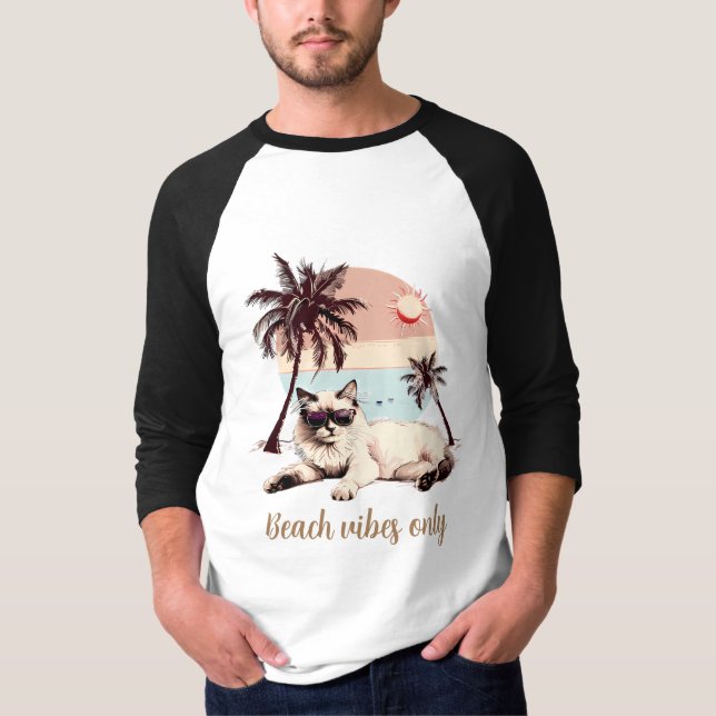 Pet relaxing on the beach T-Shirt (Front)