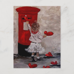 Petite fille postant des coeurs postcard