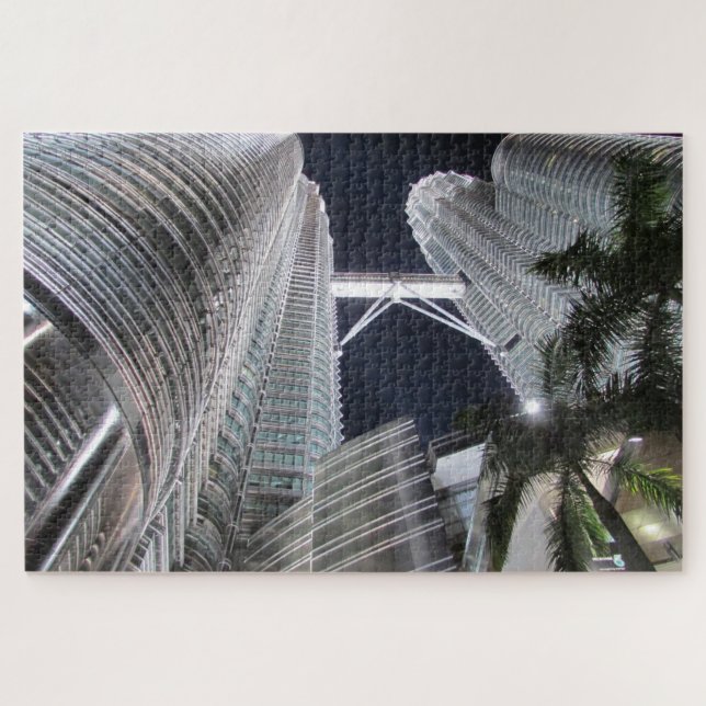petronas twin towers high jigsaw puzzle (Horizontal)