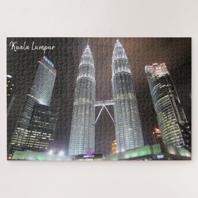 petronas twin towers night jigsaw puzzle (Horizontal)