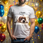 Pet's Simple Modern Name and Photo T-Shirt<br><div class="desc">This cute t-shirt features a silhouette of your beloved dog and can be customised with their name, monogram, or any text you want. It's the perfect way to carry a special reminder of your furry friend with you wherever you go. Whether as a gift for a fellow dog lover or...</div>