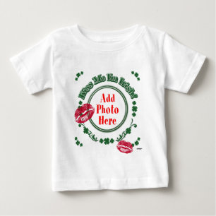 PHOTO Kiss Me I'm Irish - Green Circle Kiss Mark Baby T-Shirt