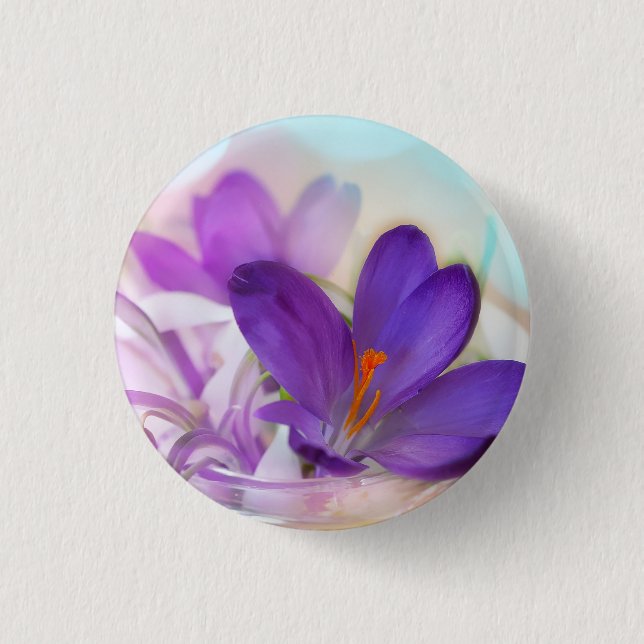 Photo of a Pretty Purple Spring Crocus 3 Cm Round Badge (Front)