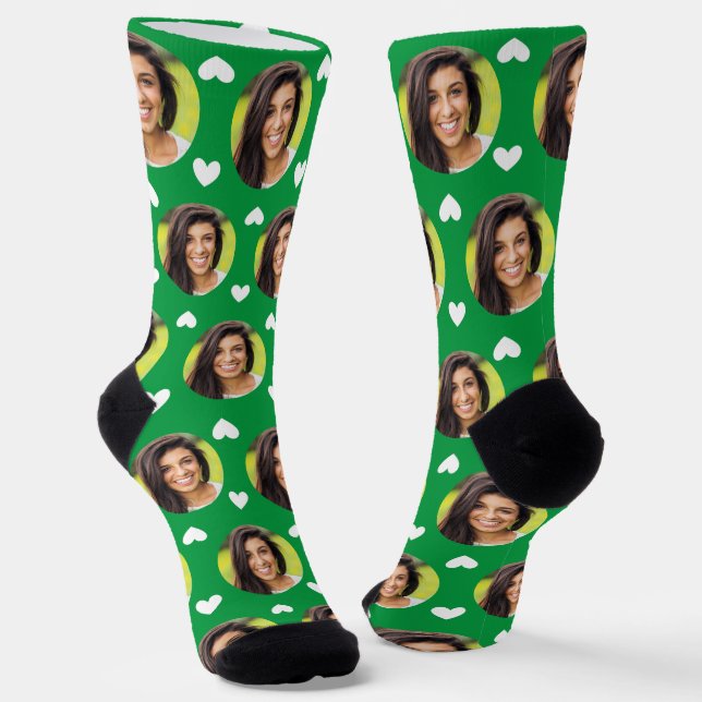 Photo of Girlfriend For Boyfriend Ky Green Heart Socks (Angled)