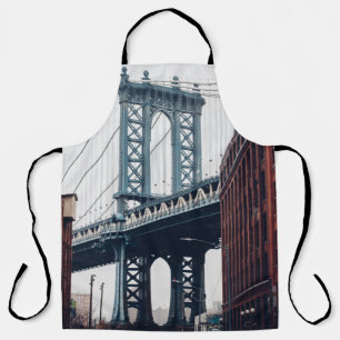 PHOTO OF MANHATTAN BRIDGE DURING DAYTIME APRON